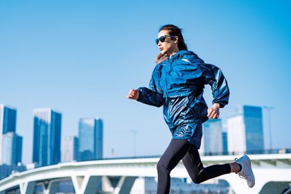 「オークリーからAI搭載アイウェア『Oakley Meta』登場！小型カメラやAIアシスタントを内蔵」の画像