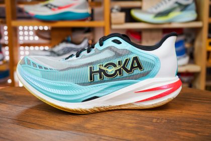 「HOKA『Rocket X 3』前作から大幅アップデート！　扱いやすさが魅力のカーボンシューズ」の画像