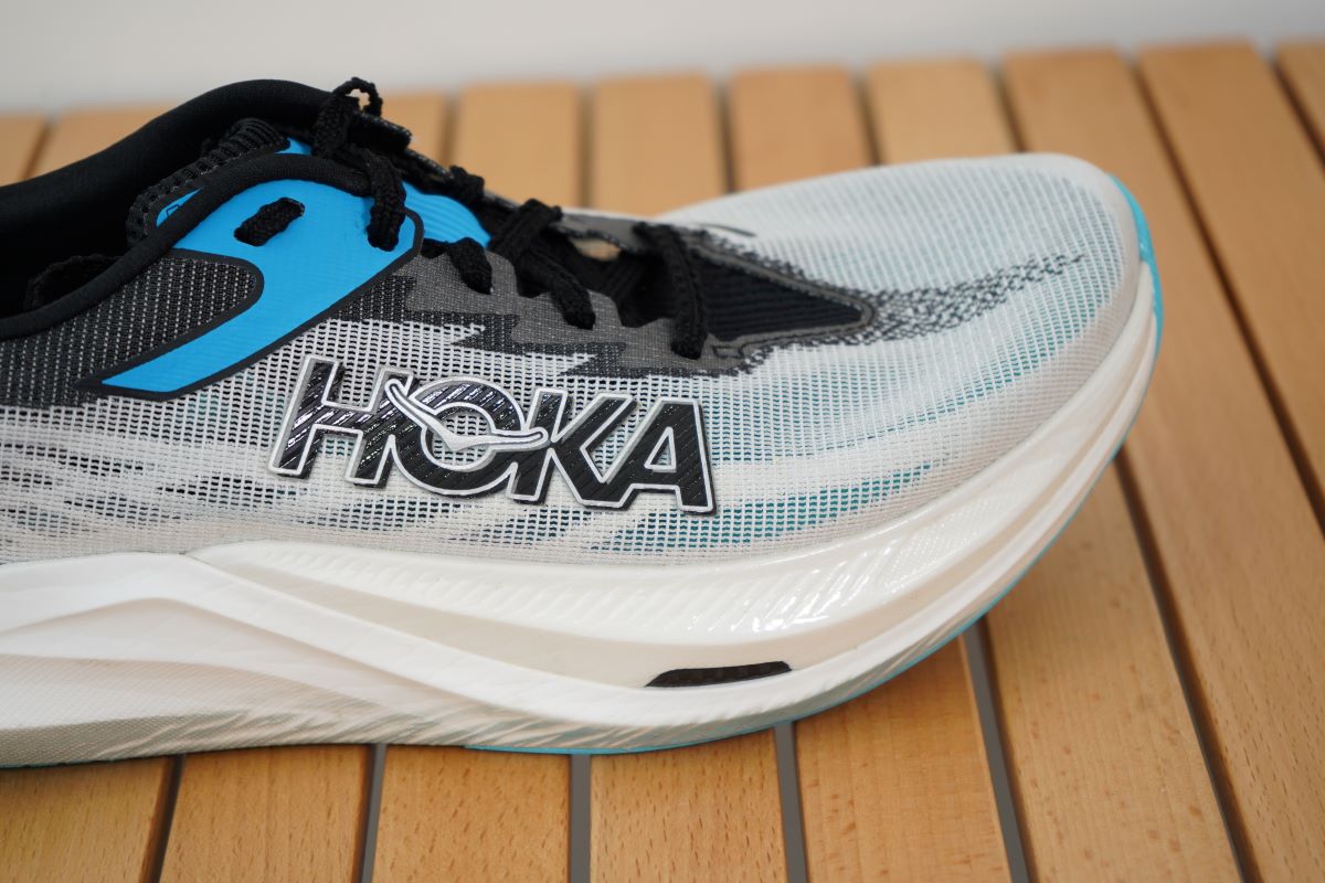 「HOKA『Rocket X 3』前作から大幅アップデート！　扱いやすさが魅力のカーボンシューズ」の画像