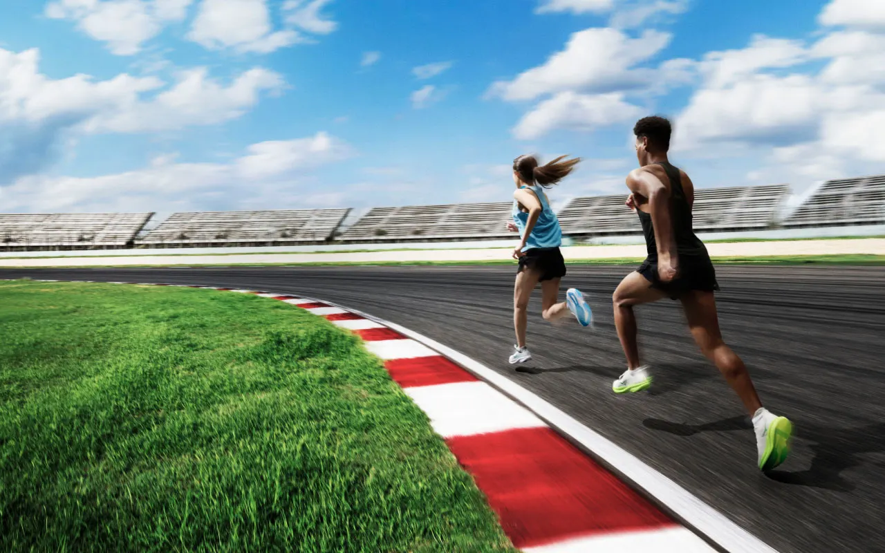 「HOKA最新シューズの試し履きができる！体験型ランイベント『HOKA SPEED CIRCUIT』開催」の画像