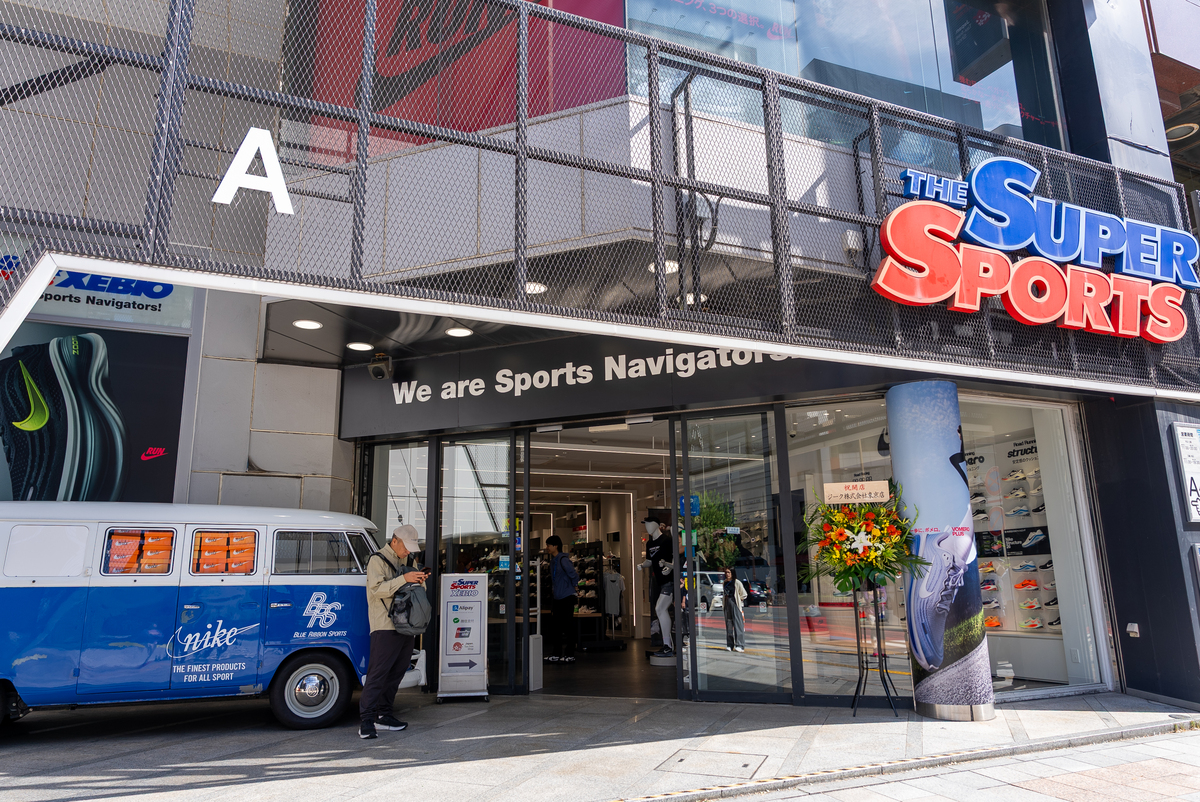 「最新ランニングシューズが勢ぞろい！スーパースポーツゼビオ東京御茶ノ水本店がリニューアルオープン」の画像