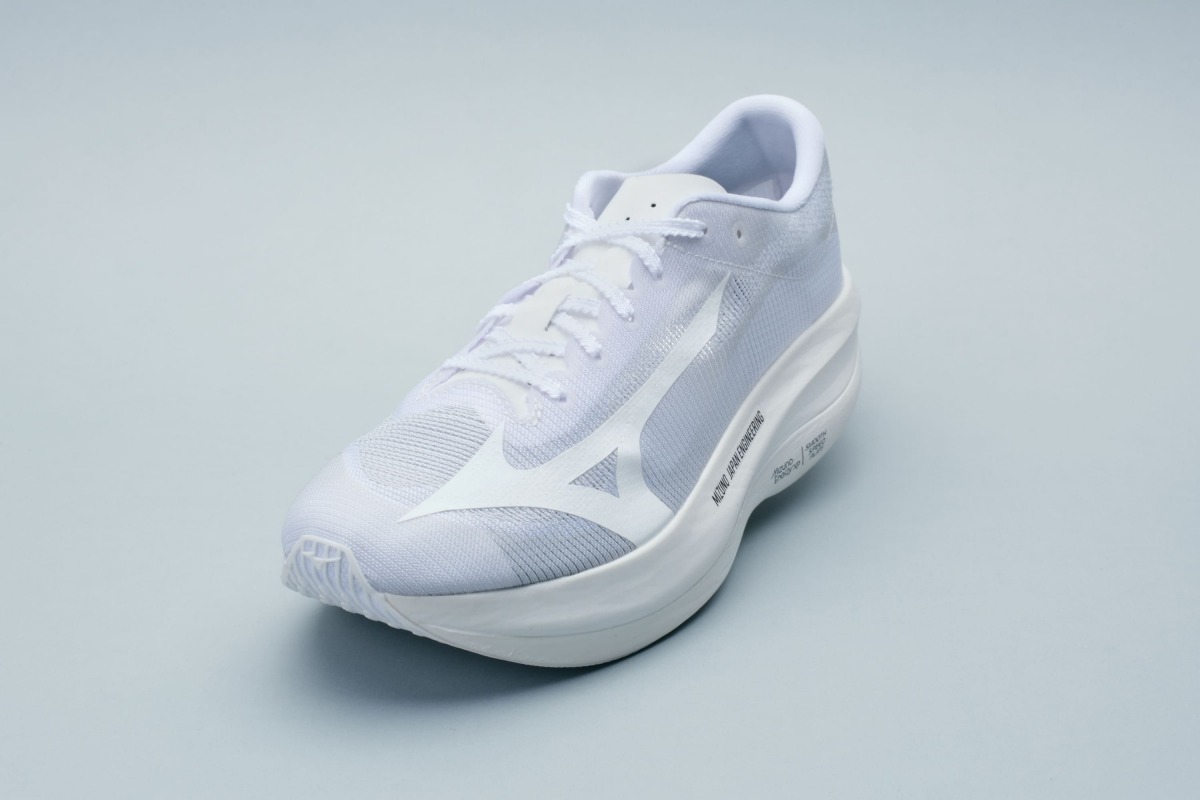 「ミズノ新作次世代レーシングシューズ3モデルのPROTOTYPEの詳細が判明。約137gの軽量レーシングシューズに注目集まる」の画像