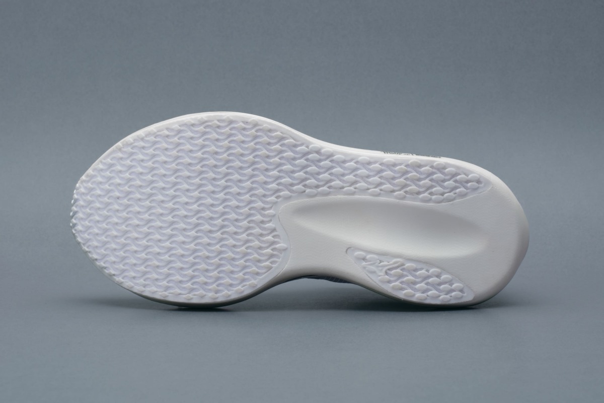 「ミズノ新作次世代レーシングシューズ3モデルのPROTOTYPEの詳細が判明。約137gの軽量レーシングシューズに注目集まる」の画像