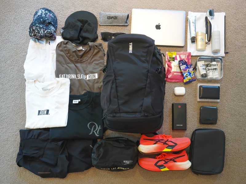 「「旅ラン・海外マラソンでは何をもって行けばいい？」遠征時におすすめのアイテム5選！リカバリーウェアからアプリまで紹介」の画像