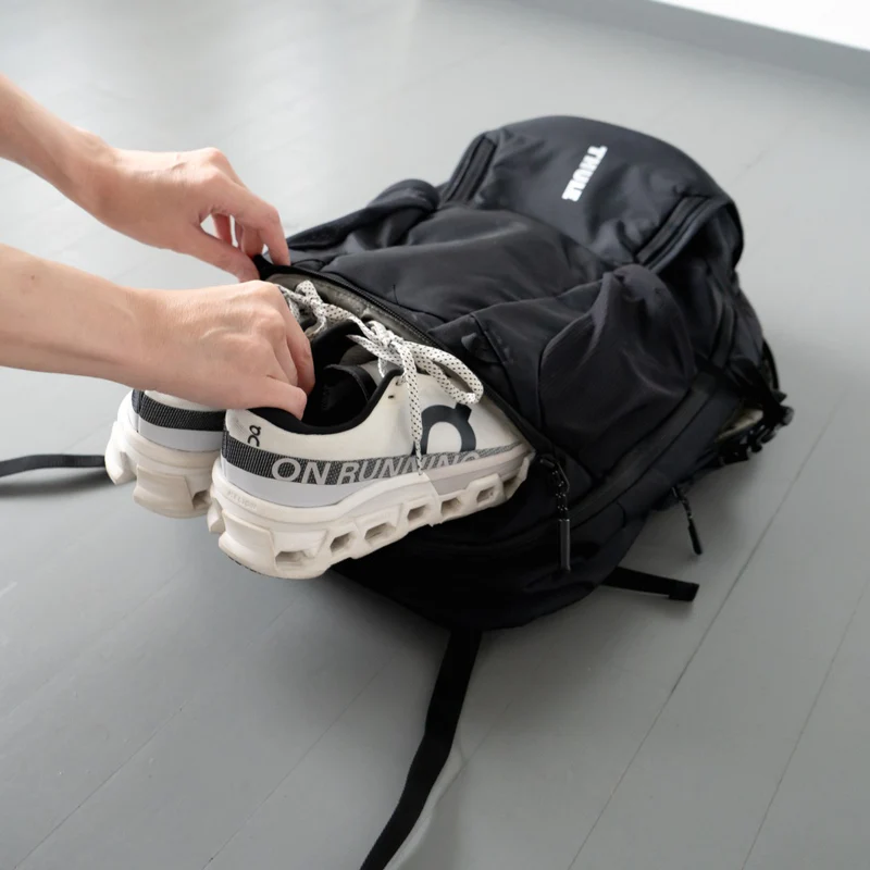 「「旅ラン・海外マラソンでは何をもって行けばいい？」遠征時におすすめのアイテム5選！リカバリーウェアからアプリまで紹介」の画像