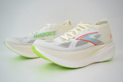 「ブルックス最新シューズ「Glycerin MAX 2」が登場！上質なやわらかさを追求したクッションモデルがさらに進化」の画像