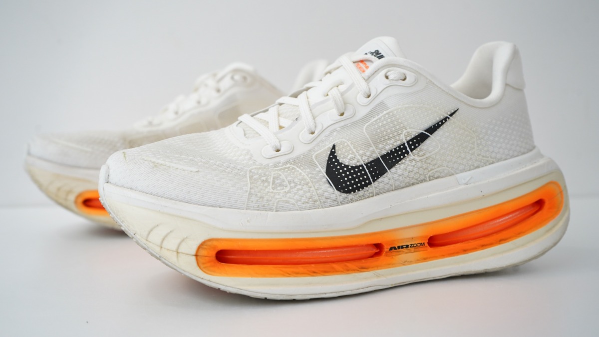 「ナイキ『ボメロ プレミアム』徹底レビュー！ナイキのロードランニングシューズ史上最も厚みのある1足」の画像