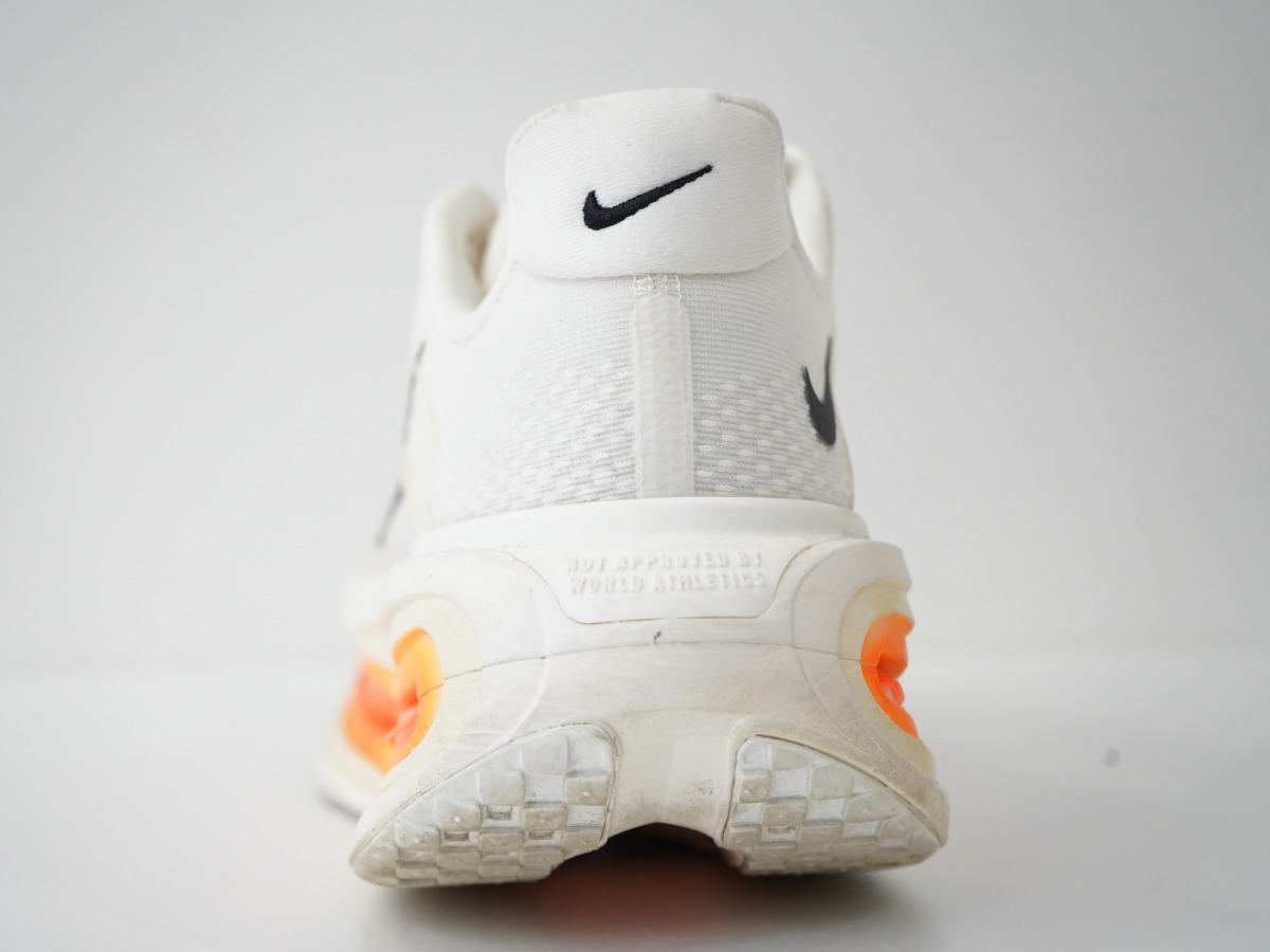 「ナイキ『ボメロ プレミアム』徹底レビュー！ナイキのロードランニングシューズ史上最も厚みのある1足」の画像