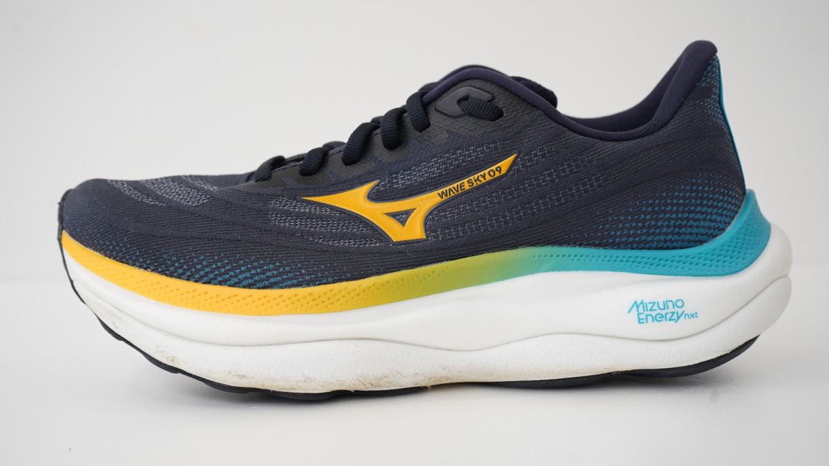 「ミズノ『ウエーブスカイ9』徹底レビュー！"雲の上のライド感"をコンセプトにした、さまざまなシーンで活用できるシューズ」の画像