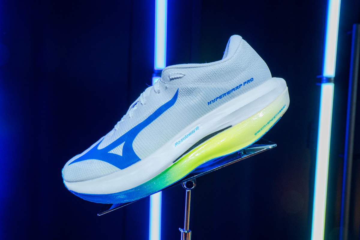 「ミズノ最新作『HYPERWARP（ハイパーワープ）』シリーズ発表！「レースシューズシーンを変えたい」という思いから生まれた新シューズとは」の画像