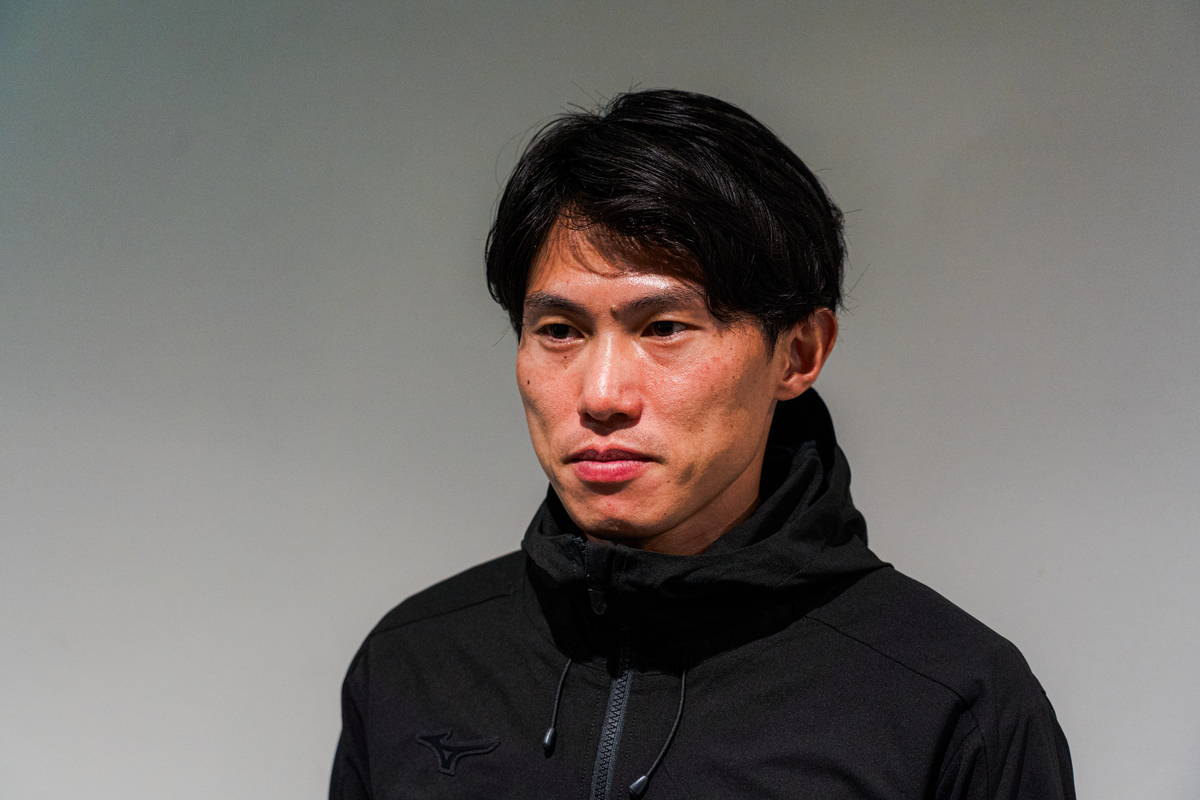 「ミズノ最新作『HYPERWARP（ハイパーワープ）』シリーズ発表！「レースシューズシーンを変えたい」という思いから生まれた新シューズとは」の画像