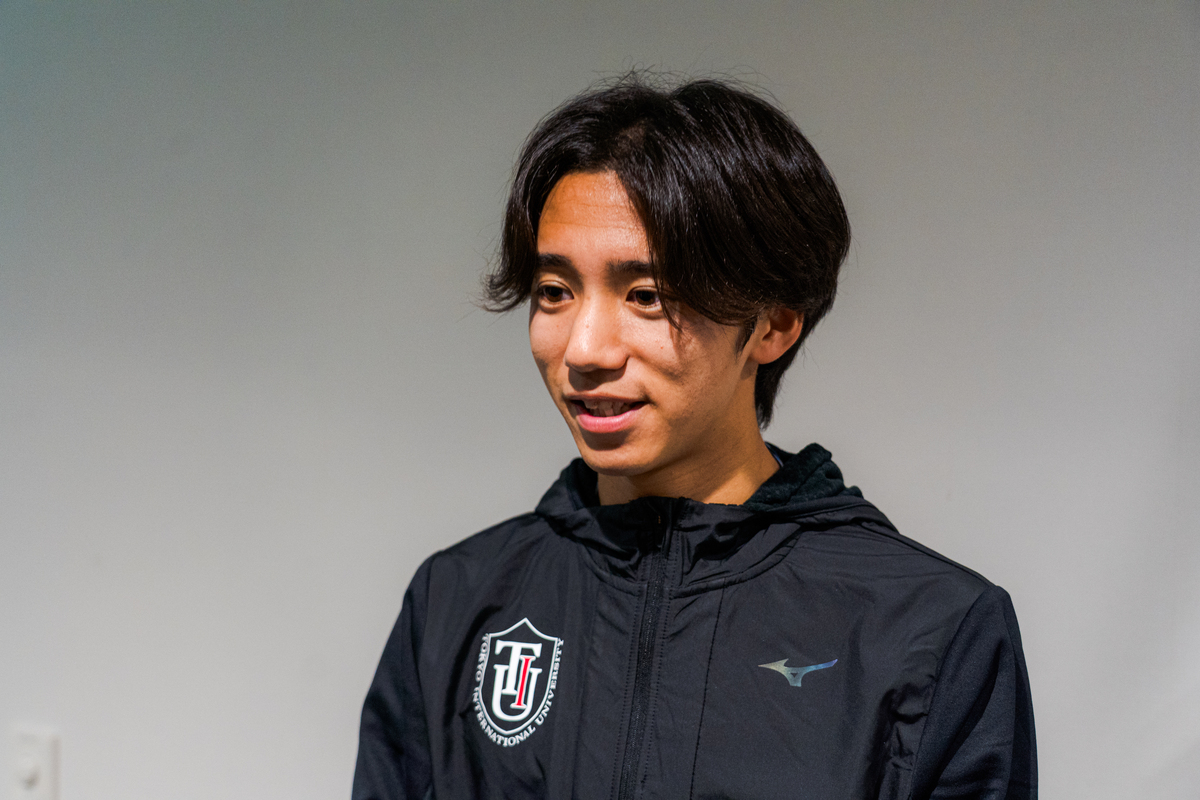 「ミズノ最新作『HYPERWARP（ハイパーワープ）』シリーズ発表！「レースシューズシーンを変えたい」という思いから生まれた新シューズとは」の画像