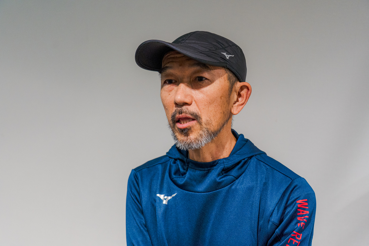 「ミズノ最新作『HYPERWARP（ハイパーワープ）』シリーズ発表！「レースシューズシーンを変えたい」という思いから生まれた新シューズとは」の画像