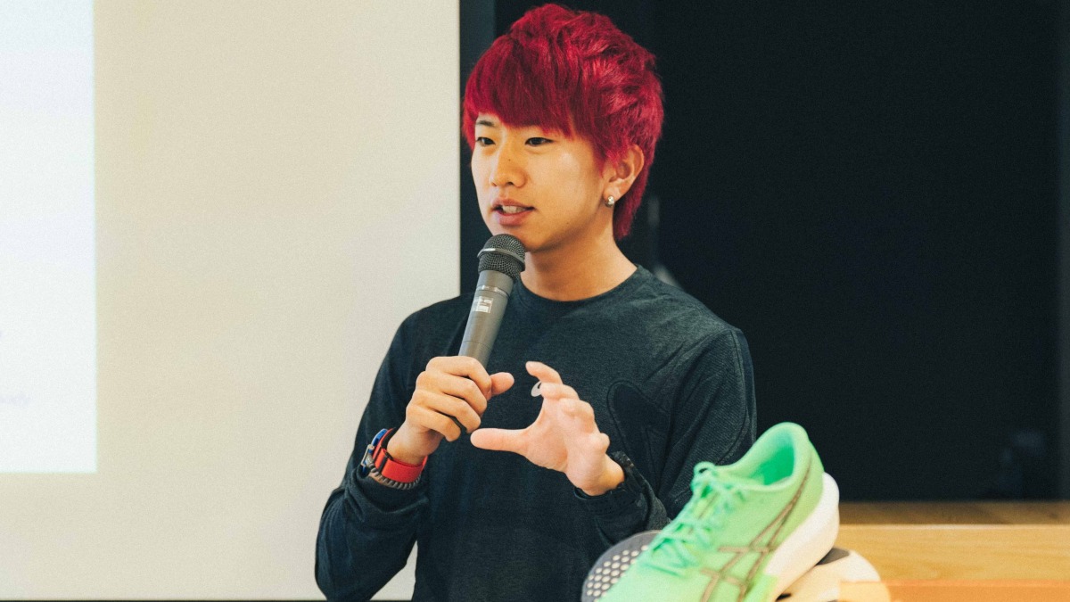 「アシックス新作シューズ『MAGIC SPEED 5(マジックスピード 5)』の魅力を体感。初めてカーボンプレート搭載シューズを履くランナーでも扱いやすいオススメな1足」の画像