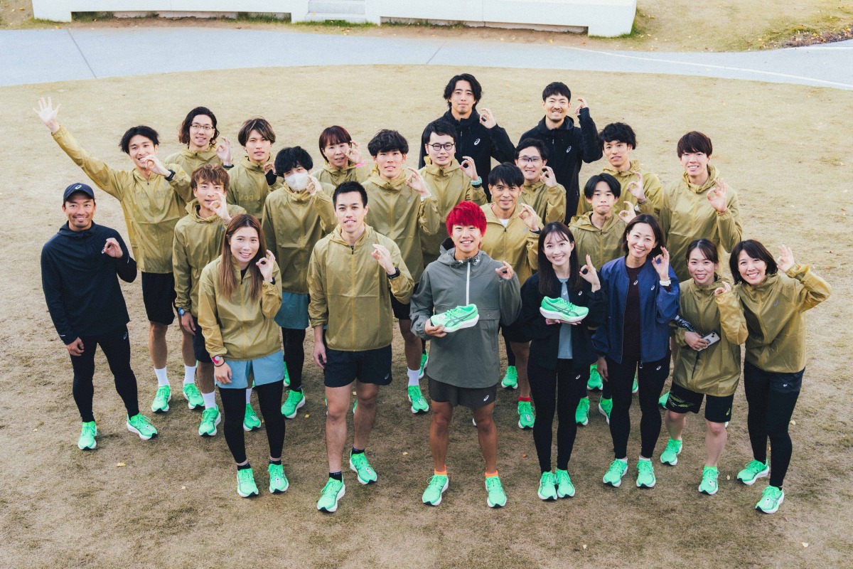 「アシックス新作シューズ『MAGIC SPEED 5(マジックスピード 5)』の魅力を体感。初めてカーボンプレート搭載シューズを履くランナーでも扱いやすいオススメな1足」の画像