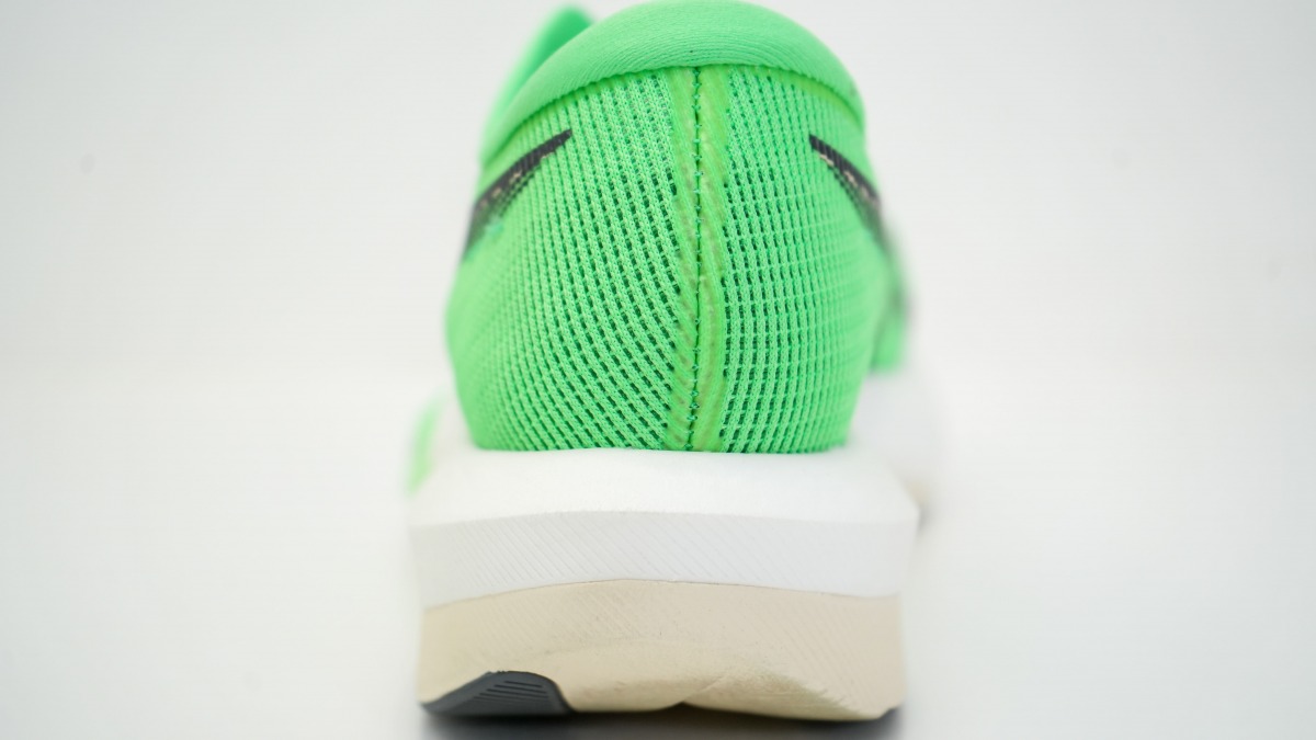 「アシックス『MAGIC SPEED 5(マジックスピード 5)』徹底レビュー!軽量性・反発力・接地感を兼ね備えたカーボンプレート搭載シューズ」の画像