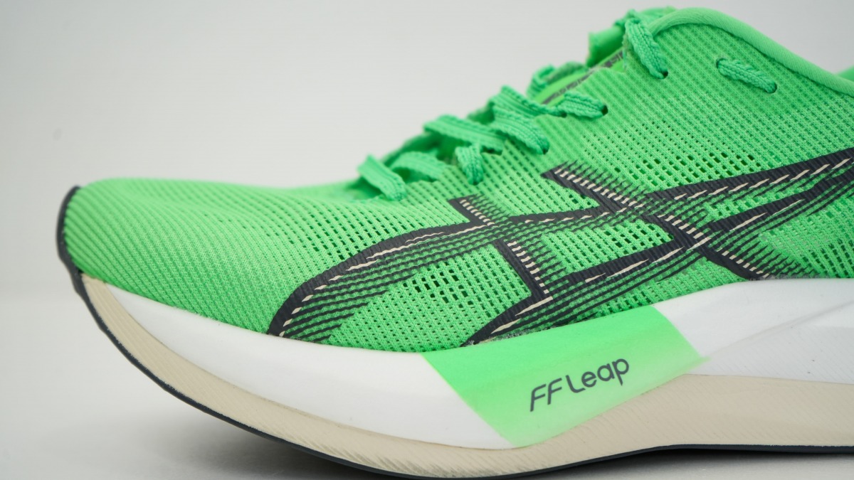 「アシックス『MAGIC SPEED 5(マジックスピード 5)』徹底レビュー!軽量性・反発力・接地感を兼ね備えたカーボンプレート搭載シューズ」の画像
