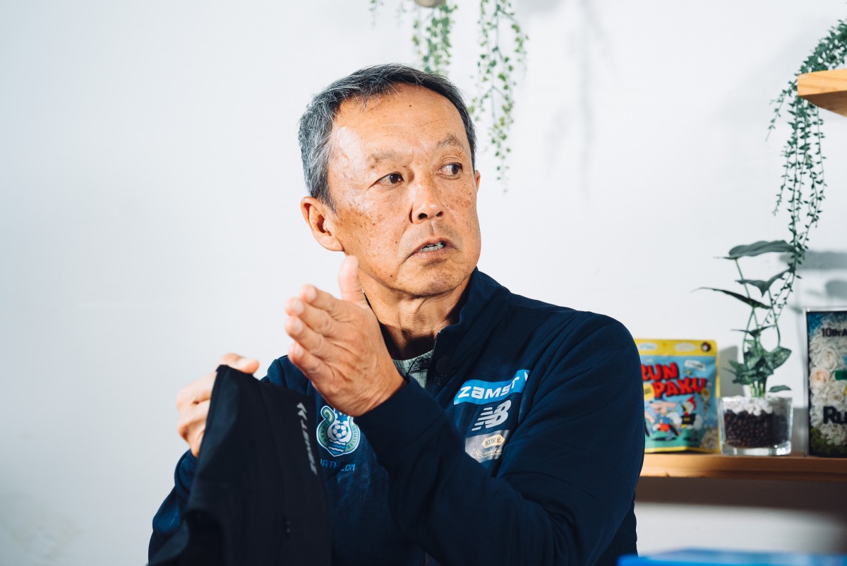 「装着するだけでランニングフォームを改善できるトレーニングギアとは？ザムスト『MOTIONAID THIGH LOAD』徹底解説」の画像