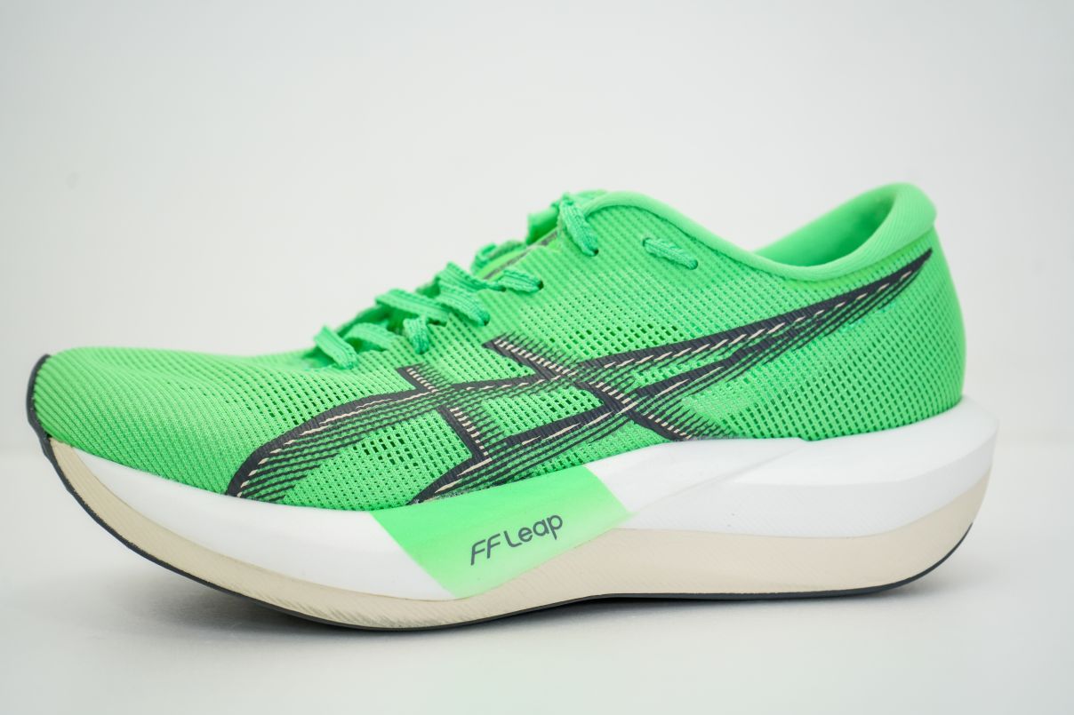 「アシックス『MAGIC SPEED 5(マジックスピード 5)』徹底レビュー!軽量性・反発力・接地感を兼ね備えたカーボンプレート搭載シューズ」の画像