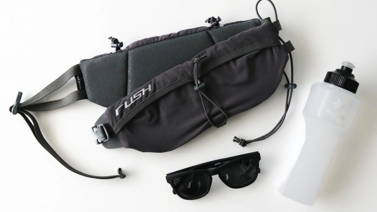 「【予算別】ランナーにおすすめクリスマスギフト10選!自分にも大切な人にも、走る毎日をちょっと良くするアイテムを。」の画像