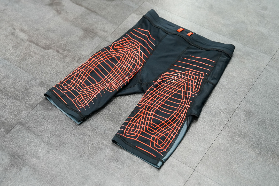 「【マラソン必須アイテム】スペシャリストがおすすめする補給食・タイツ・ソックスとは？「Victoria名物スポーツナビゲーター！至極の1品」」の画像