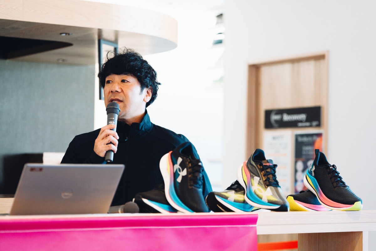 「アンダーアーマー最新作『VELOCITI ELITE 3』発表！プレート搭載モデル『VELOCITI PRO 2』、汎用性に優れた『VELOCITI SPD』にも注目」の画像