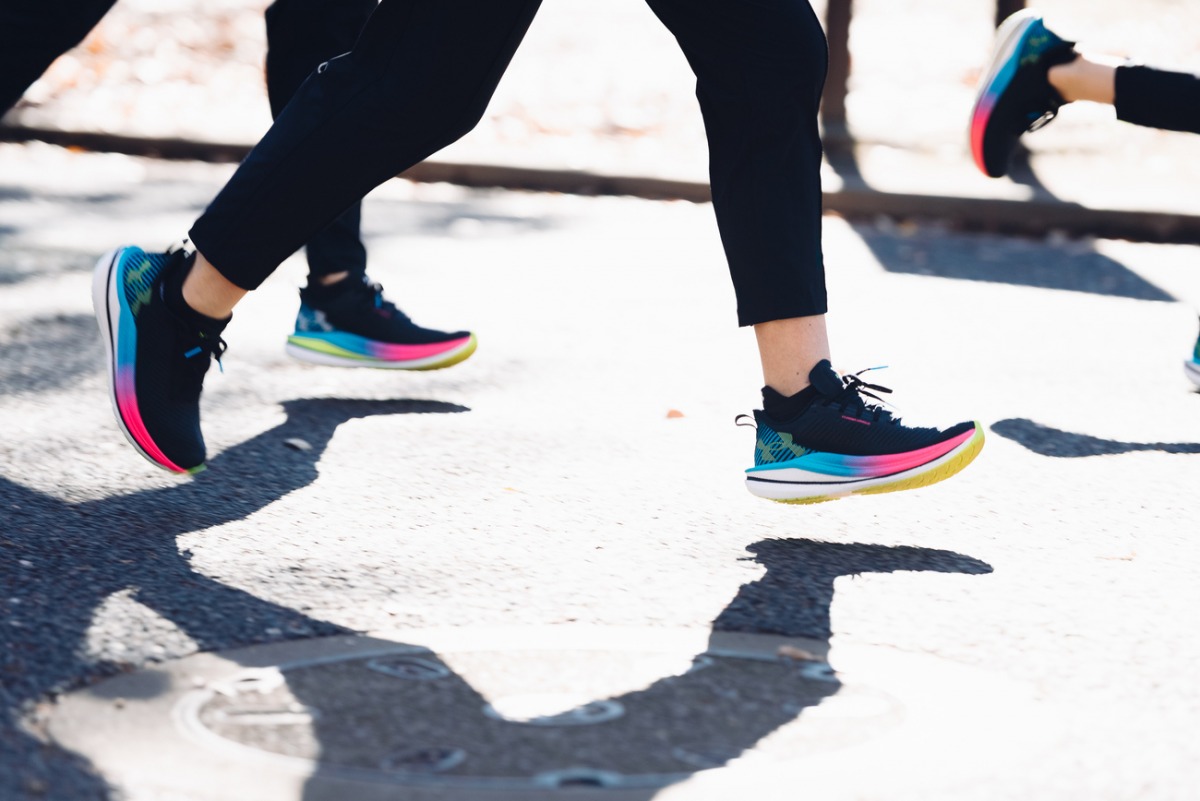 「アンダーアーマー最新作『VELOCITI ELITE 3』発表！プレート搭載モデル『VELOCITI PRO 2』、汎用性に優れた『VELOCITI SPD』にも注目」の画像