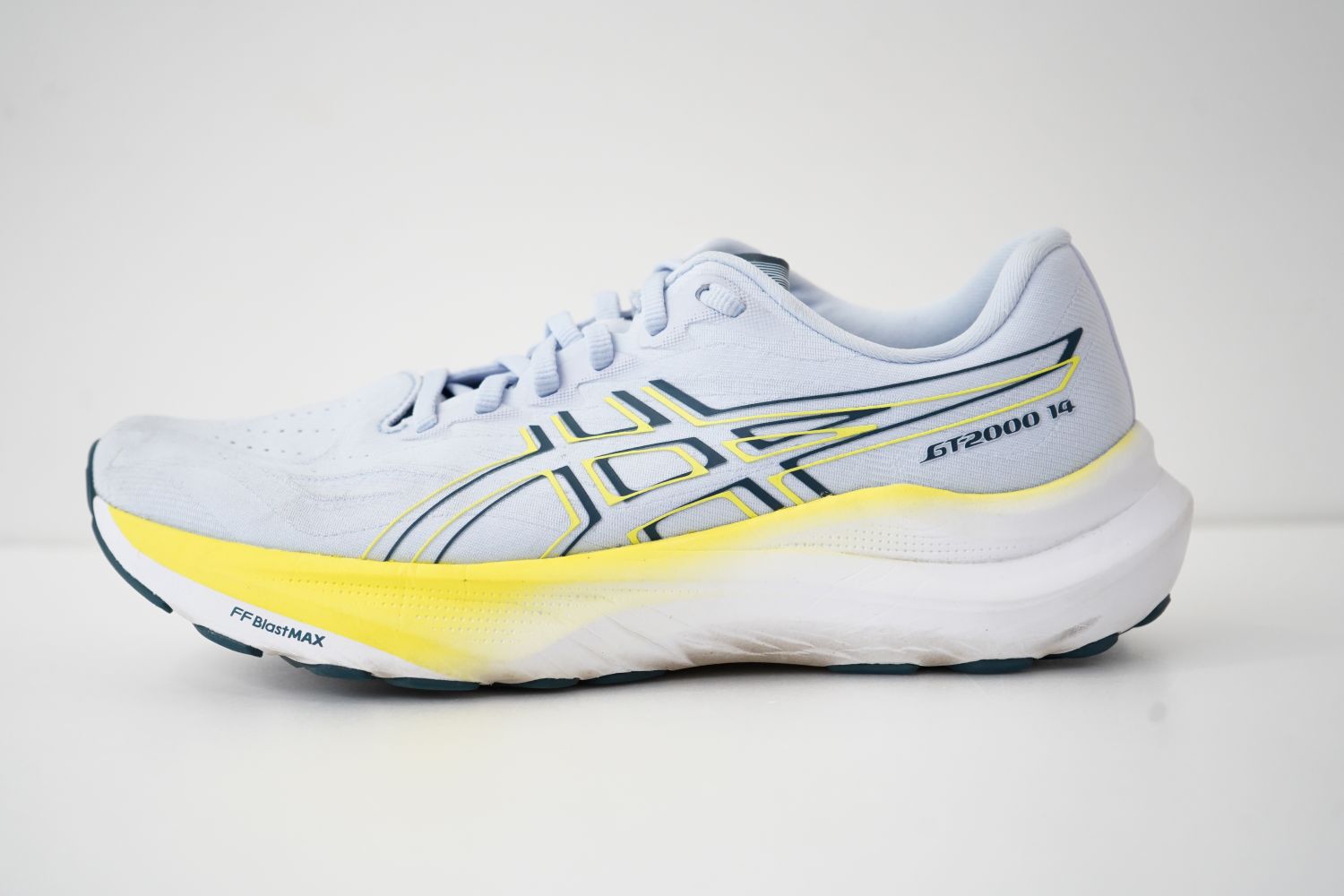 「GT-2000、ボメロ、クリフトン……2026年に走り始めたい方におすすめシューズ5選！」の画像