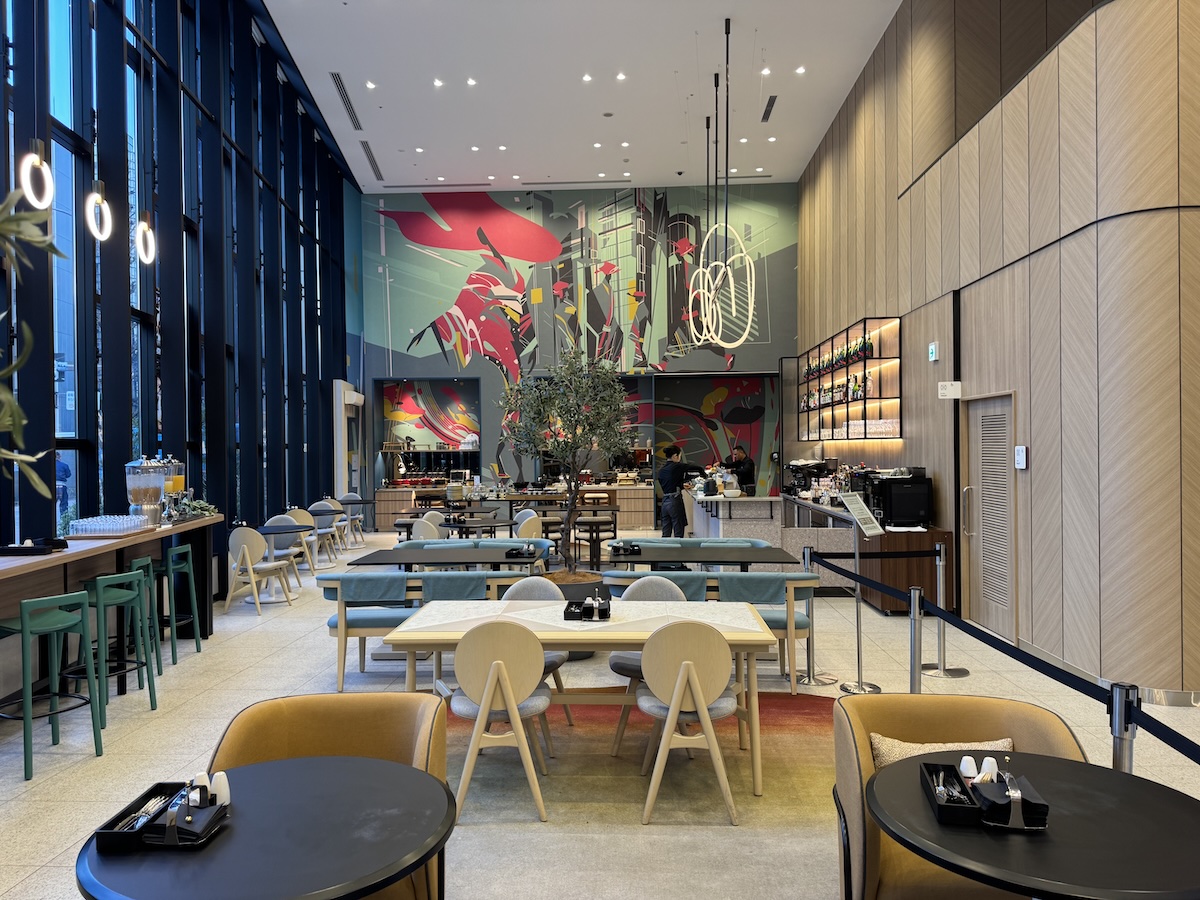 「マラソンシーズン限定！ランナー向け特別宿泊プランをデザインホテル「YOTEL 東京銀座」が発表。リカバリーウエアのプレゼント特典も」の画像