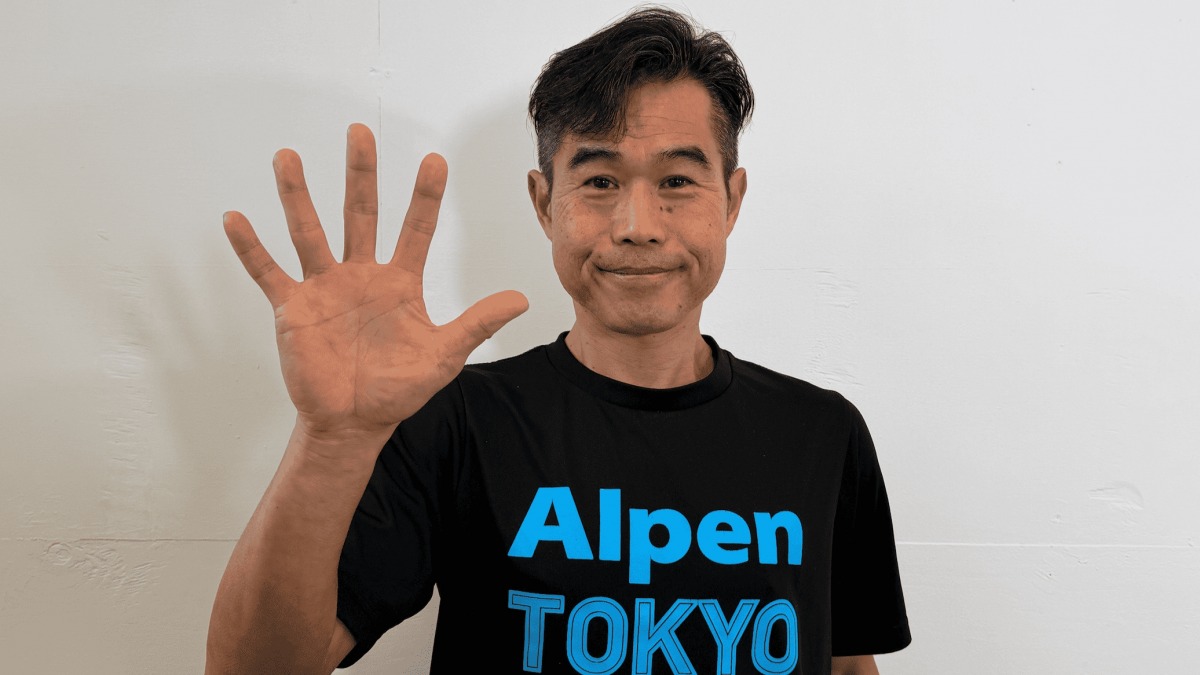 「ボメロ 18、Rebel v5……“日本一ランニングシューズを売る男”が愛用するランニングシューズとは？「教えて！あなたのスタメンシューズ」Alpen TOKYO・寺島さん編」の画像