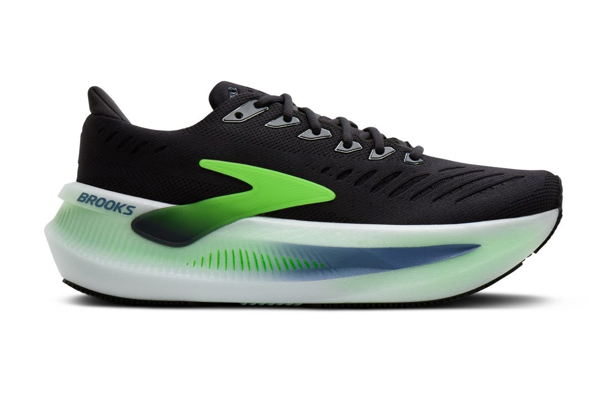 「ブルックス最新シューズ「Glycerin MAX 2」が登場！上質なやわらかさを追求したクッションモデルがさらに進化」の画像