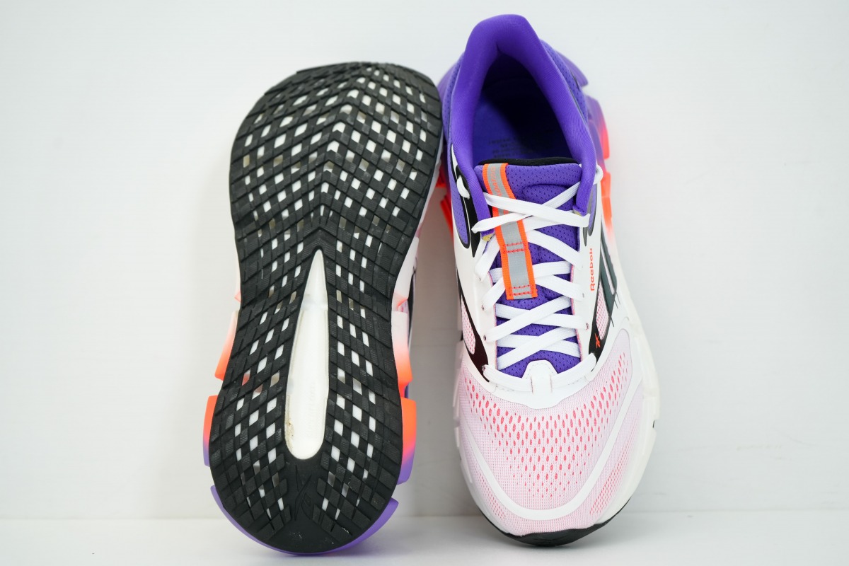 「リーボック『フロートジグ 2』徹底レビュー！日常のランニングを支える安定性とデザイン性を両立したデイリートレーナー」の画像