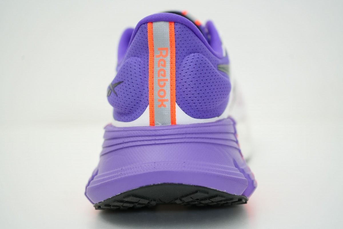 「リーボック『フロートジグ 2』徹底レビュー！日常のランニングを支える安定性とデザイン性を両立したデイリートレーナー」の画像