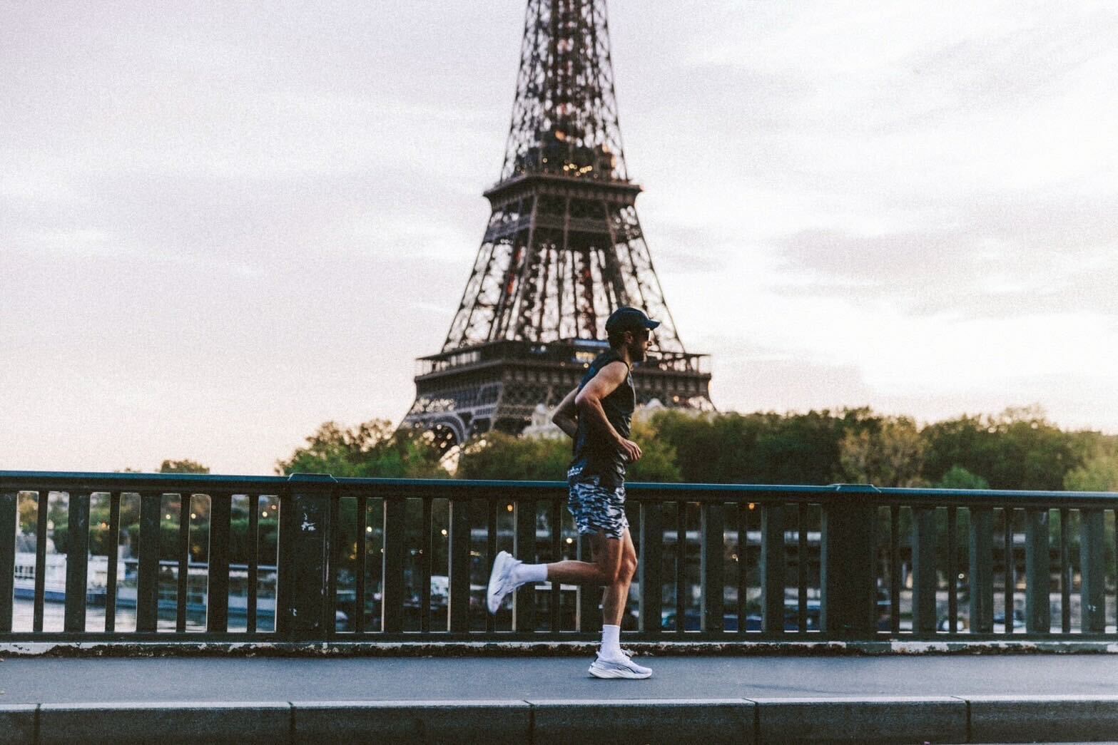 「プーマとランニングアパレルブランド『charbon』がコラボ。VELOCITY NITRO 4 CHARBONなどオリジナルアイテム多数登場」の画像