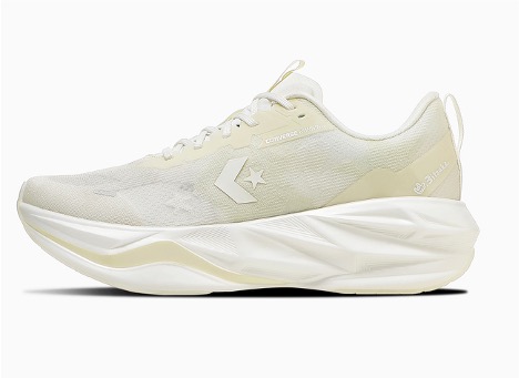 「三津家貴也さんが手掛けた厚底シューズ『CONS RUNBOUNCE / 3itsuka』2月中旬に発売！先行予約販売も決定」の画像