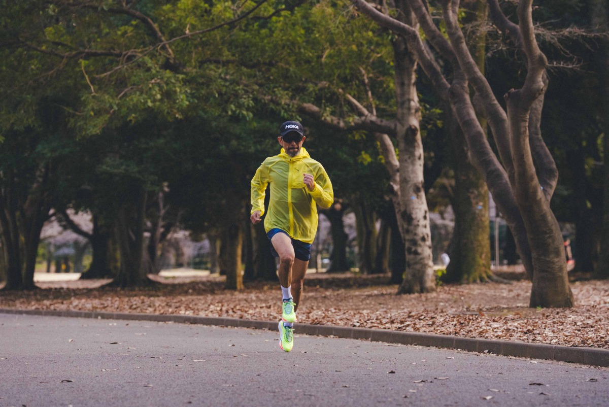 「“エネルギッシュな反発性”がスピードを生み出す。進化したHOKAの最軽量レースシューズ「CIELO X1 3.0」をレビュー」の画像