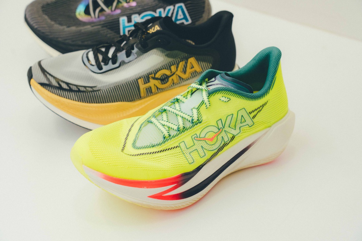 「“エネルギッシュな反発性”がスピードを生み出す。進化したHOKAの最軽量レースシューズ「CIELO X1 3.0」をレビュー」の画像