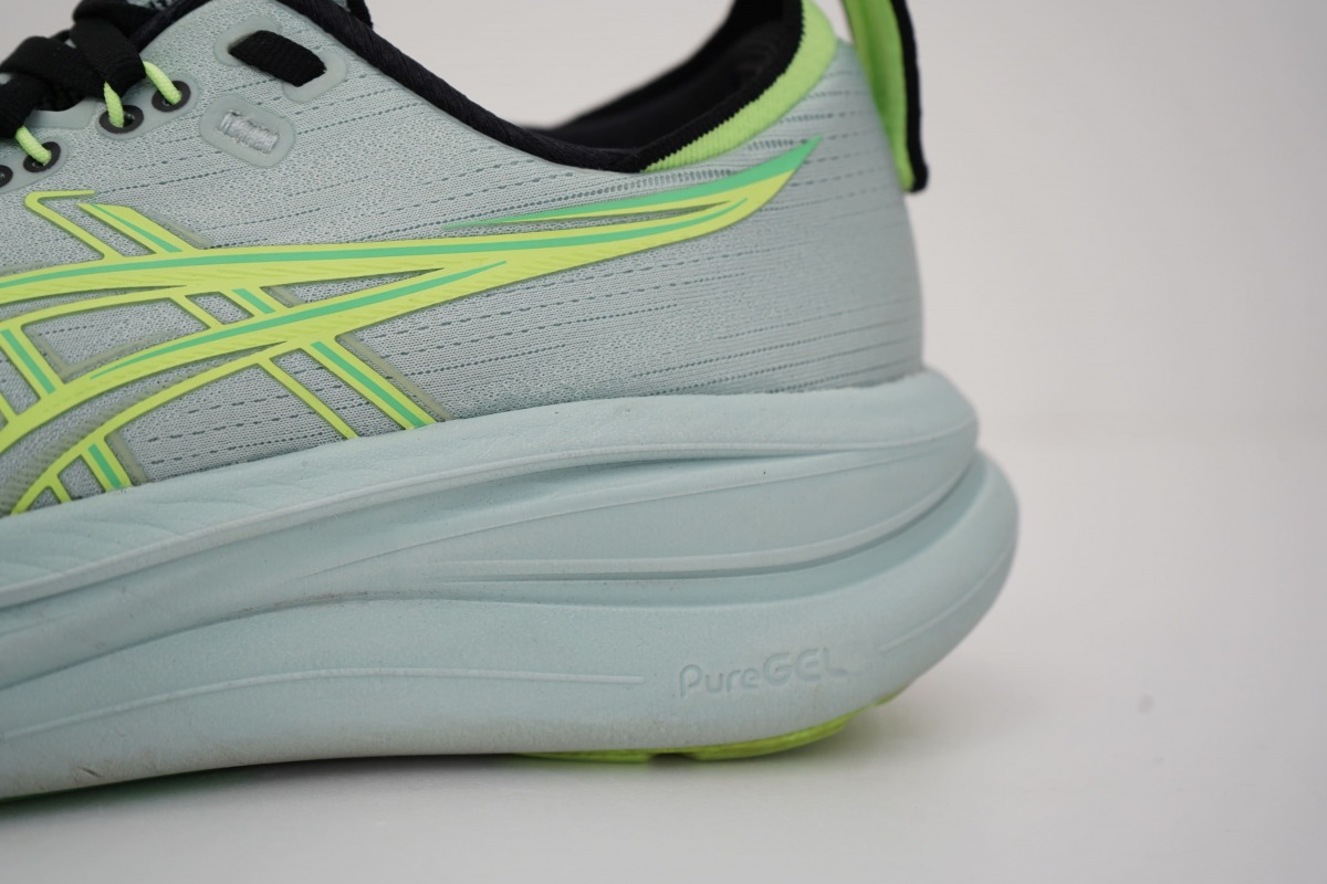 「アシックス『ゲルニンバス 28』徹底レビュー!『ノヴァブラスト』『ゲルカヤノ』との履き分け方は」の画像