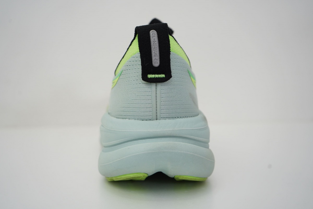 「アシックス『ゲルニンバス 28』徹底レビュー!『ノヴァブラスト』『ゲルカヤノ』との履き分け方は」の画像