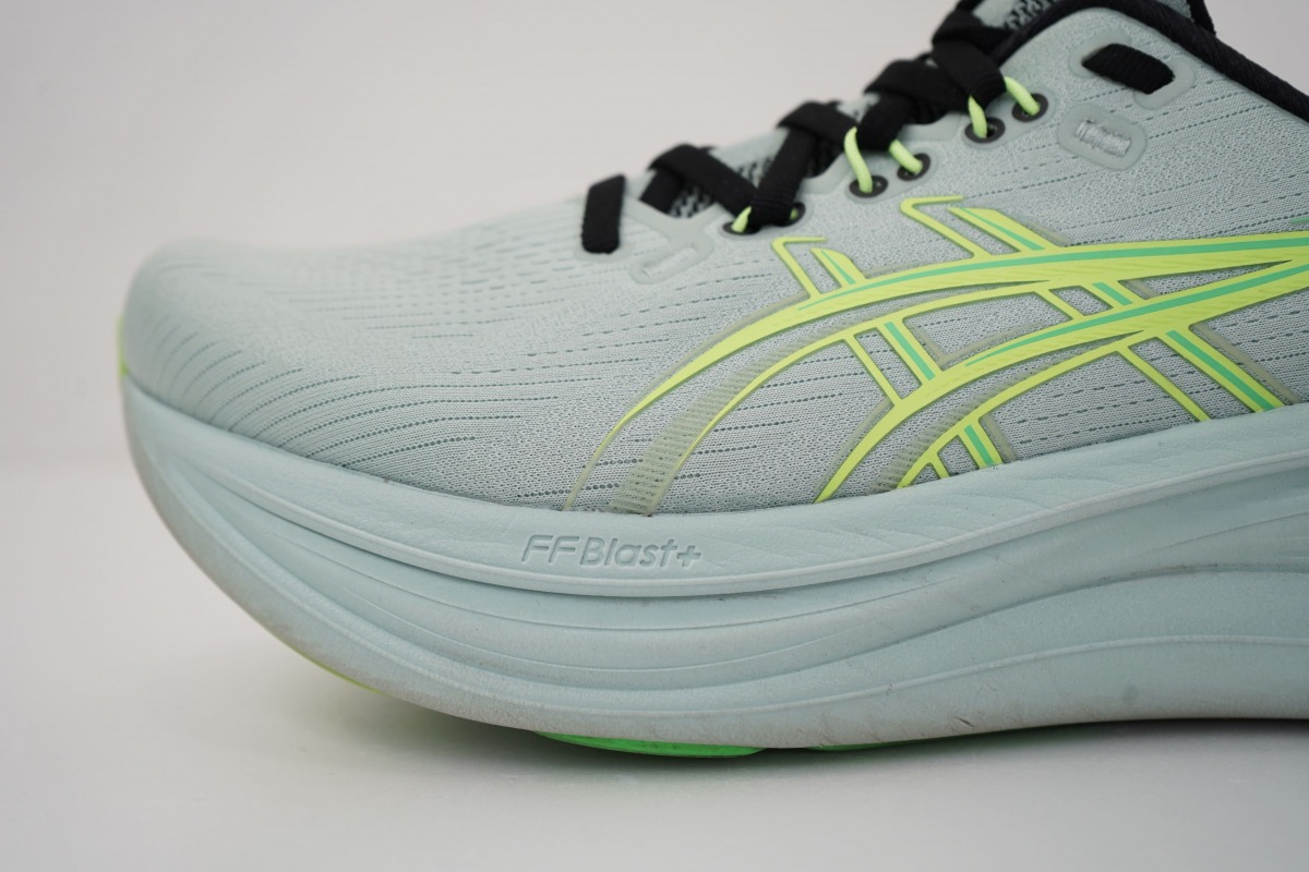 「アシックス『ゲルニンバス 28』徹底レビュー!『ノヴァブラスト』『ゲルカヤノ』との履き分け方は」の画像