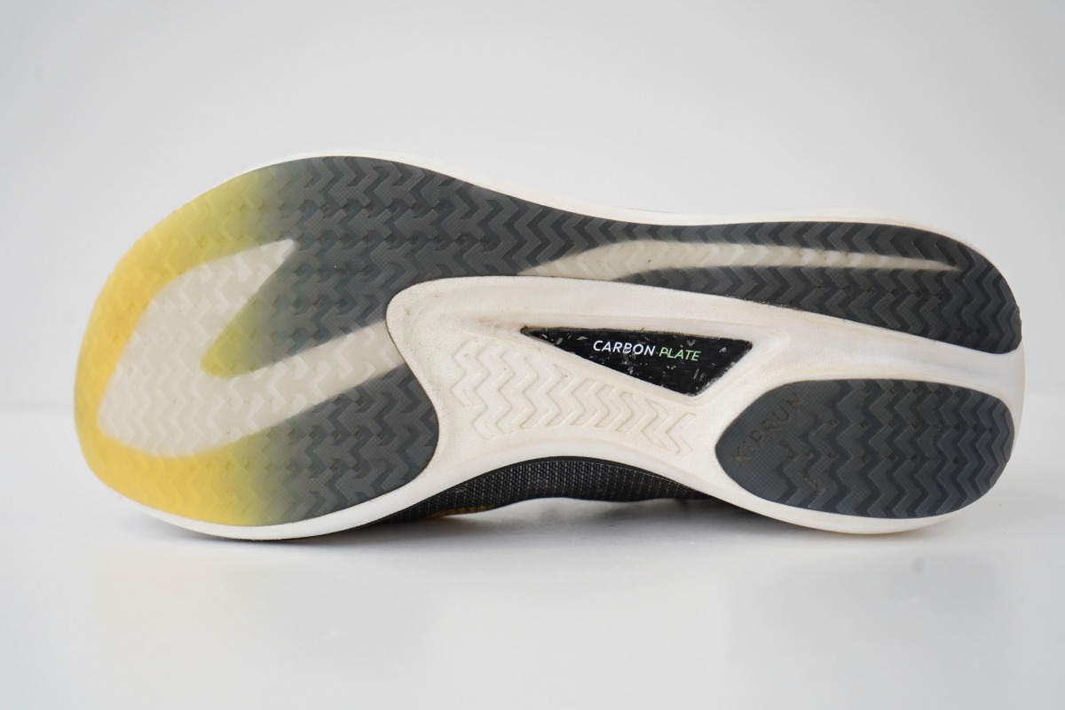 「キプラン『KD900X 2』徹底レビュー！柔らかさと反発を両立したカーボンプレート入りテンポアップシューズ」の画像