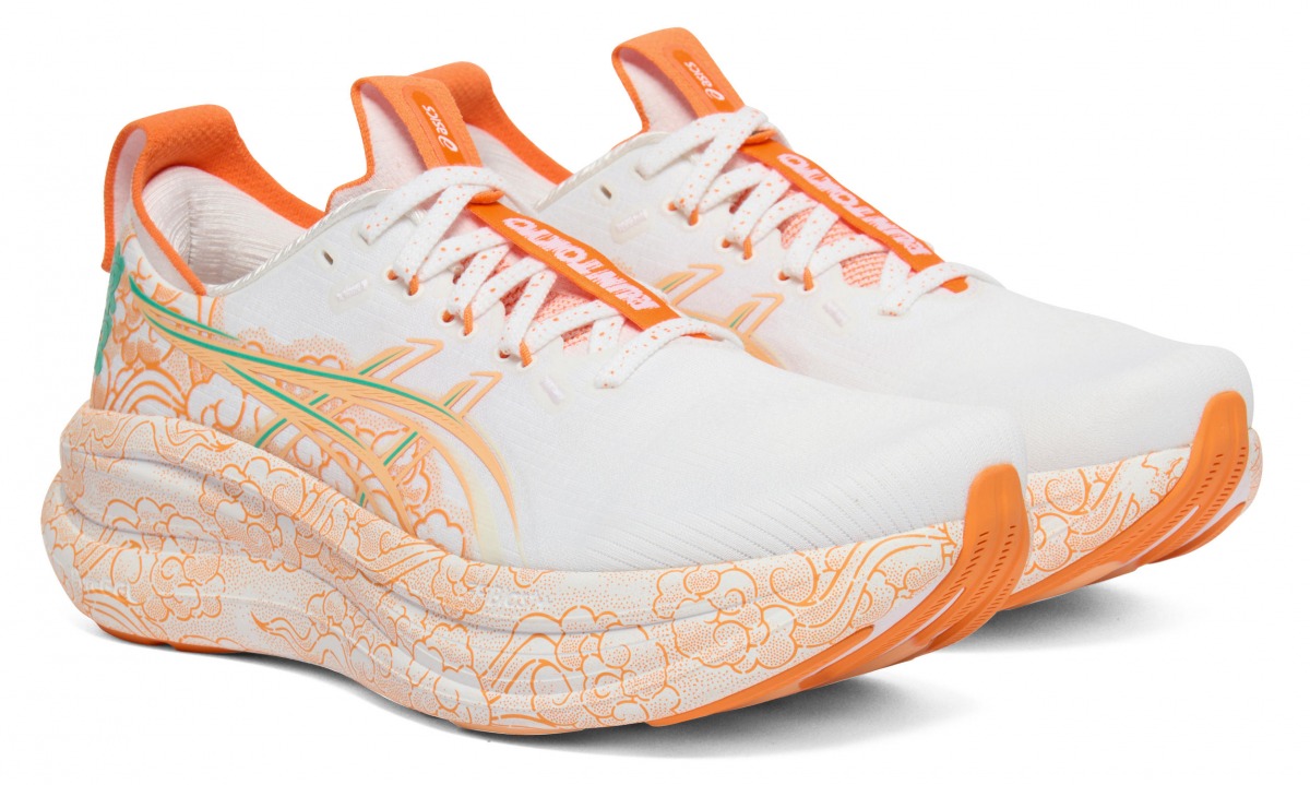 「アシックスから「東京マラソン2026」開催を記念した限定ランニングシューズが登場!「息吹」に着想を得たグラフィックが目を惹くデザイン」の画像