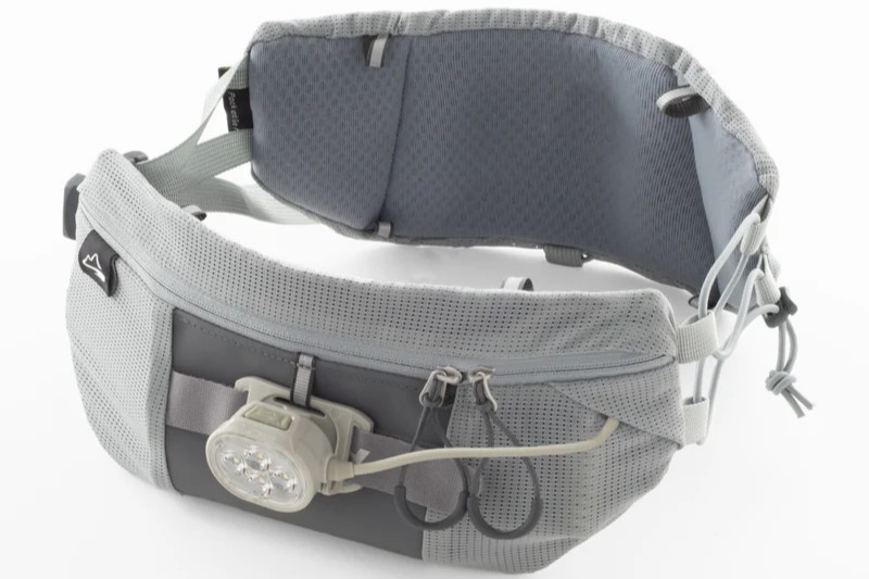 「【マラソン必需品】ランニング中の持ち運び問題を解決！収納機能付きおすすめアイテム3選＋α」の画像