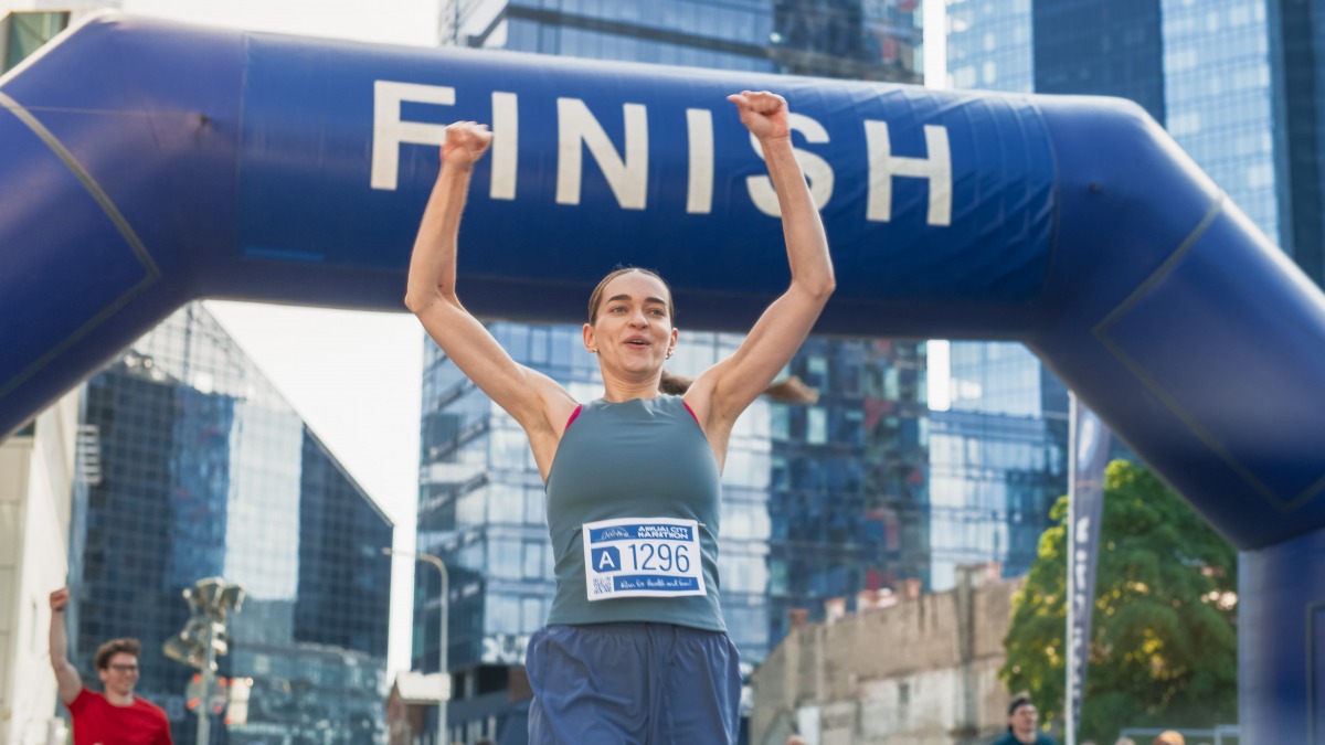 「【マラソン初心者必見】補給食・防寒具をどう持ち運ぶ？フルマラソン初挑戦ランナーにこそ知ってほしい『ザック』という選択肢」の画像