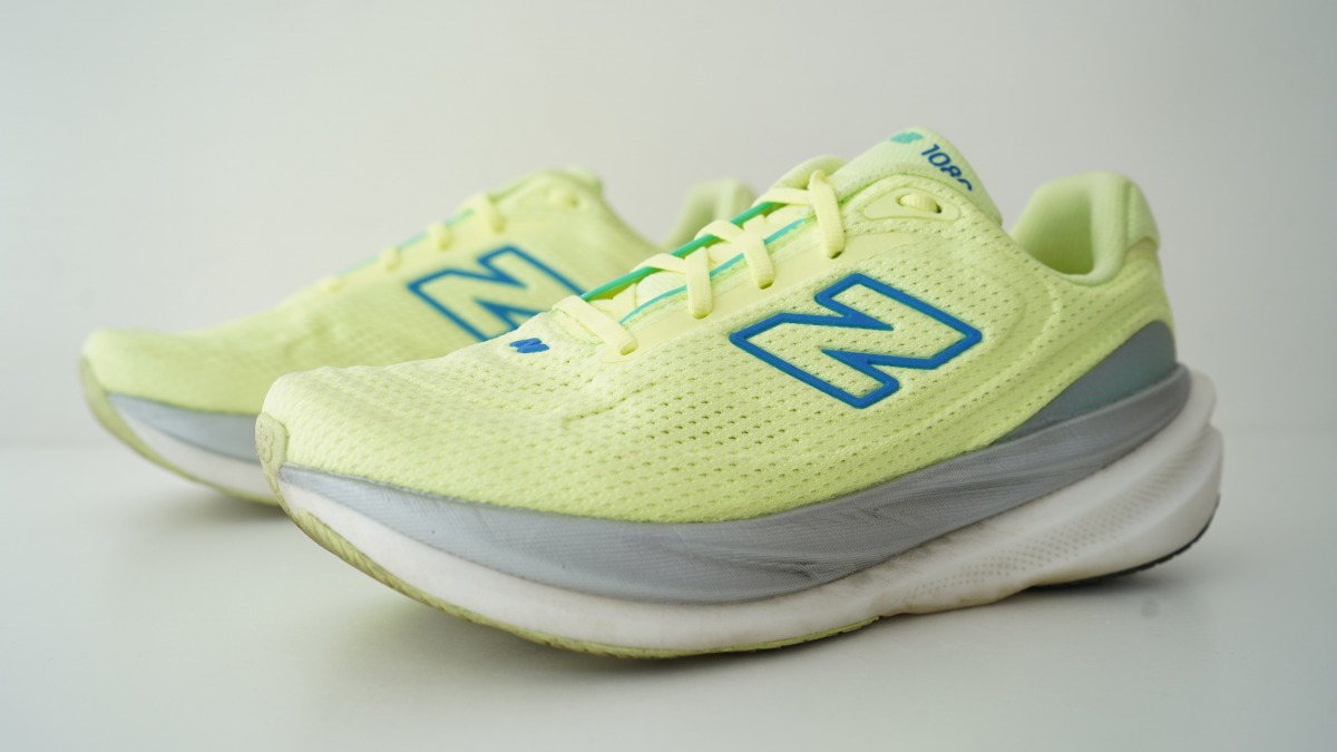「ニューバランス『1080v15』徹底レビュー！新素材『Infinion フォームミッドソール』を採用した、ランニングから普段使いまで活躍する一足」の画像