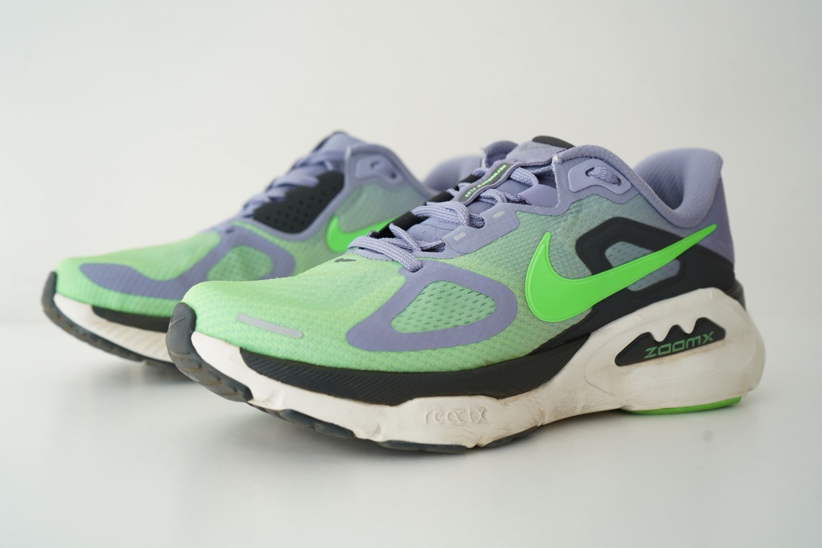 「ナイキ『ストラクチャー プラス』徹底レビュー!シリーズ史上最厚ミッドソールと安定性を兼ね備えた注目シューズ」の画像