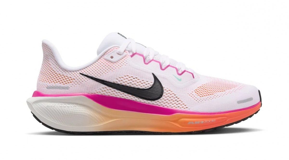 「ランナーのバッグには何が入っている？マラソンレース当日の持ち物を公開『What's in my bag?』Runtrip編集部・ハルカ編」の画像