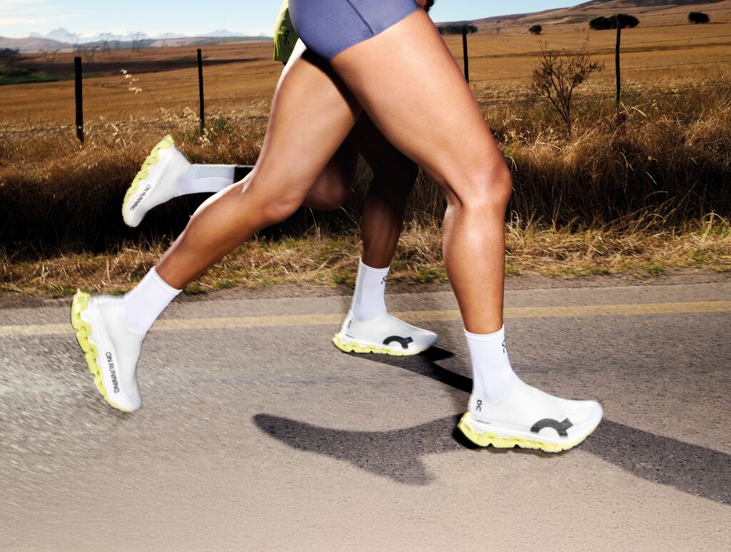 「Onベストセラー「Cloudmonster」コレクションに2つの新作が仲間入り！LightSpray™採用モデルは4月16日発売開始」の画像