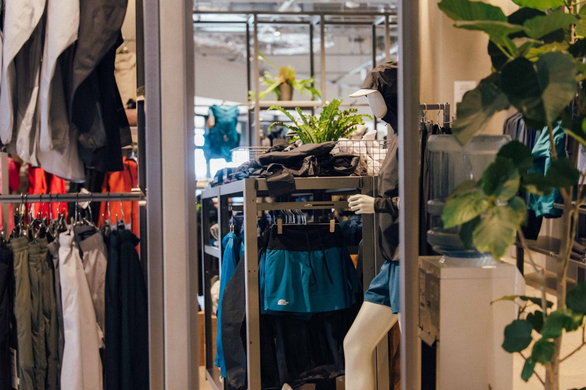 「3.5万円で全身揃う?三井アウトレットパーク 木更津でお得に買える春夏ランニングコーデ」の画像