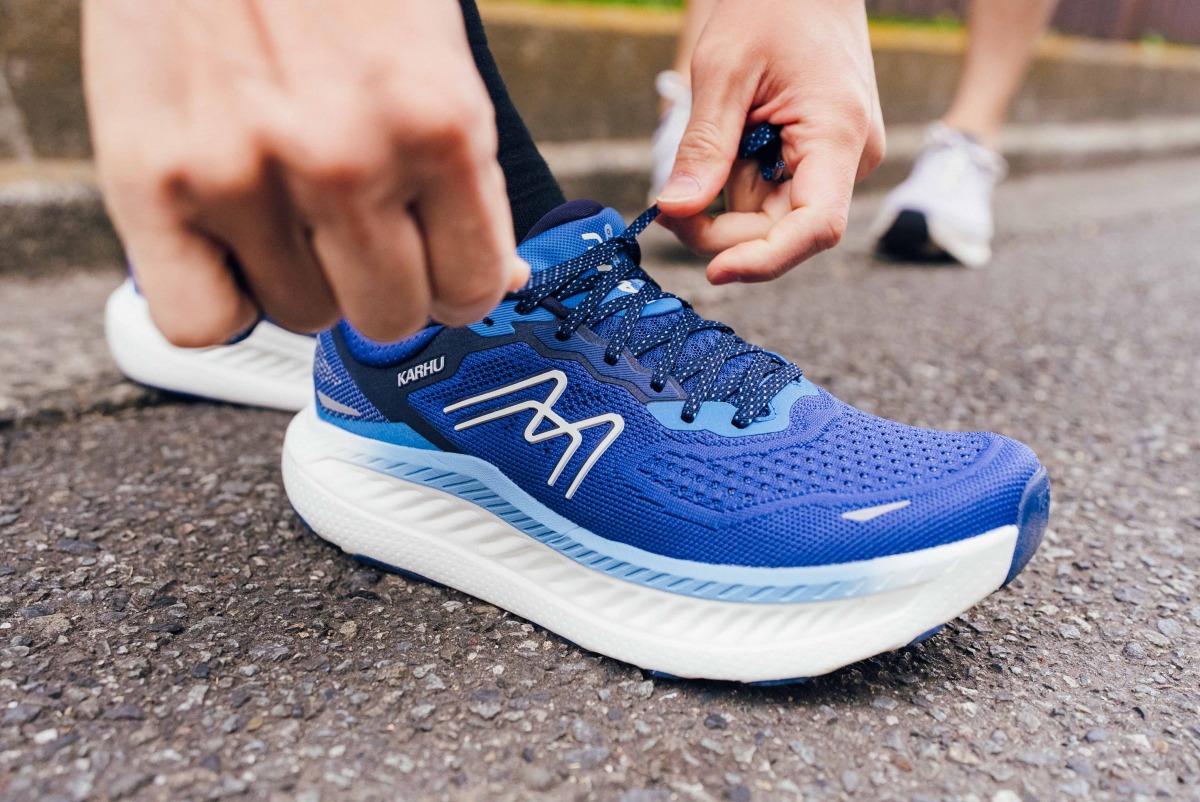 「カルフの新作「メスタリラン2.0」を徹底解説！バランスの良さが光るマックスクッションシューズ」の画像